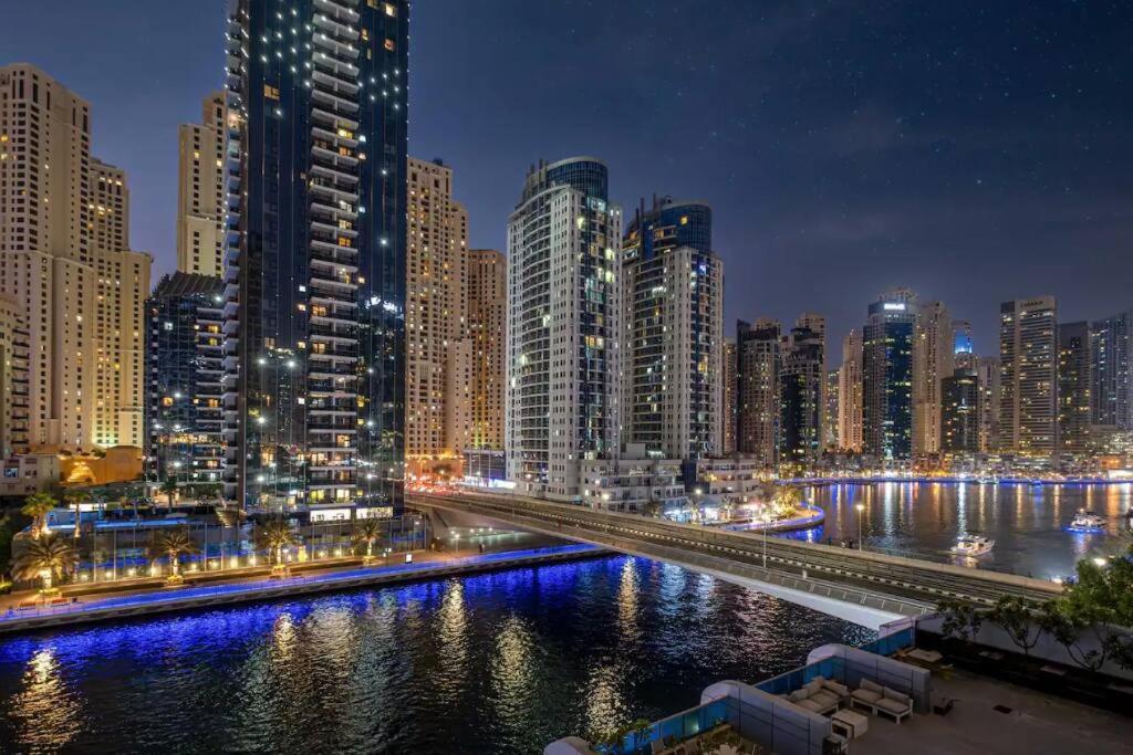Luxury 2 Bedroom Apartment In Dubai Marina & Jbr Beach Luaran gambar