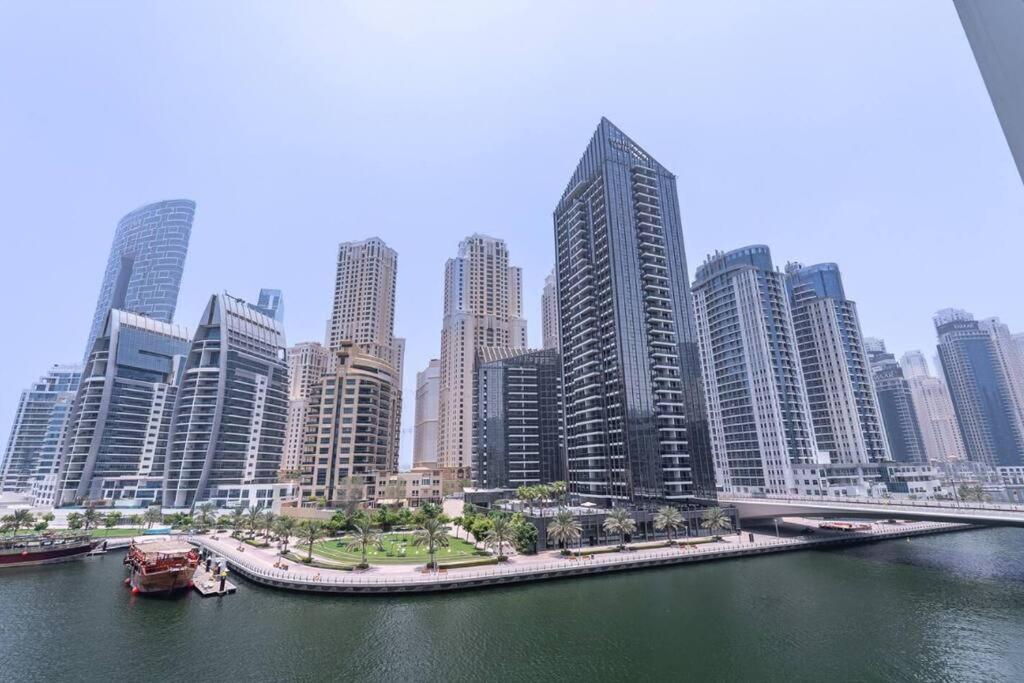 Luxury 2 Bedroom Apartment In Dubai Marina & Jbr Beach Luaran gambar