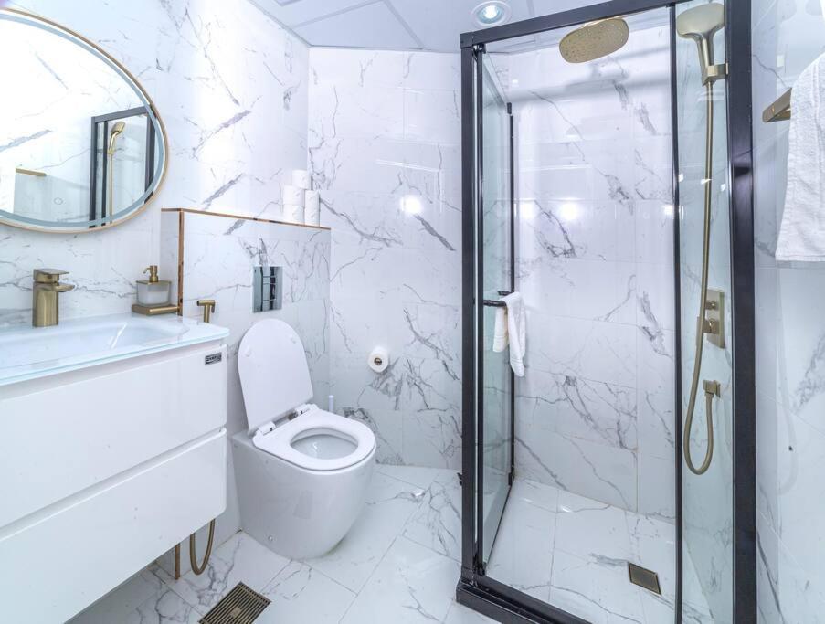 Luxury 2 Bedroom Apartment In Dubai Marina & Jbr Beach Luaran gambar